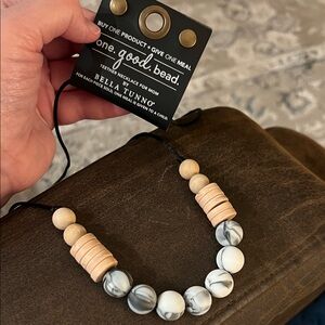 Bella Tunno Teething Necklace for Mom NWT 🥰